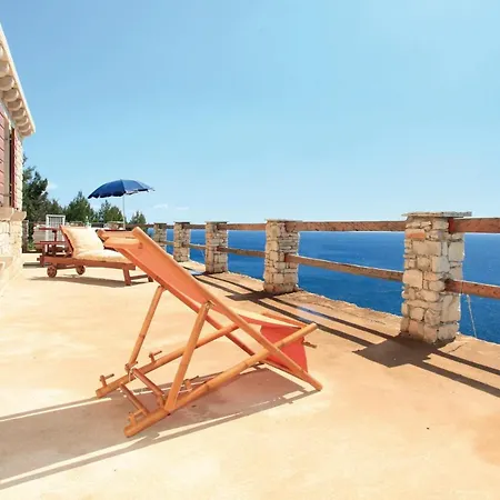 With Fireplace X Zrnovo