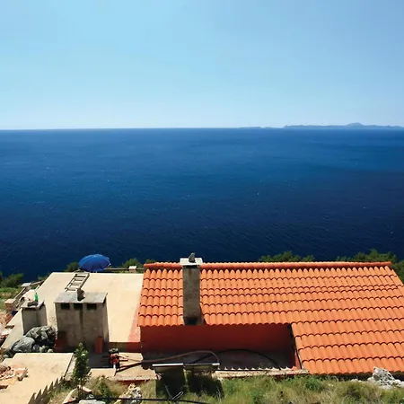 度假居 With Fireplace X *