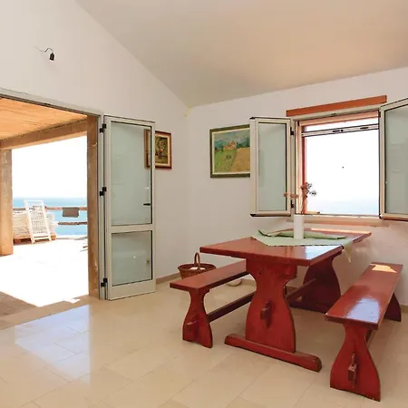 Pet Friendly In With Kitchen Zrnovo