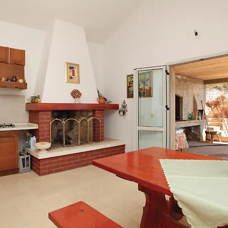 With Fireplace X *