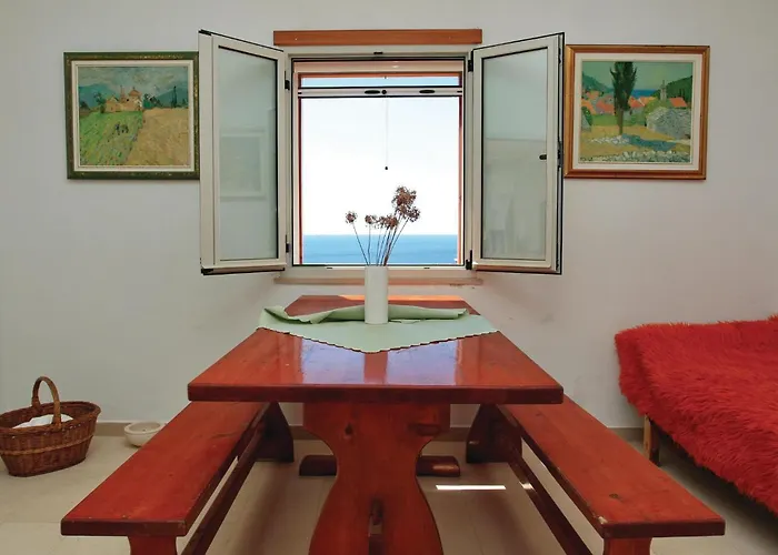 With Fireplace X Zrnovo