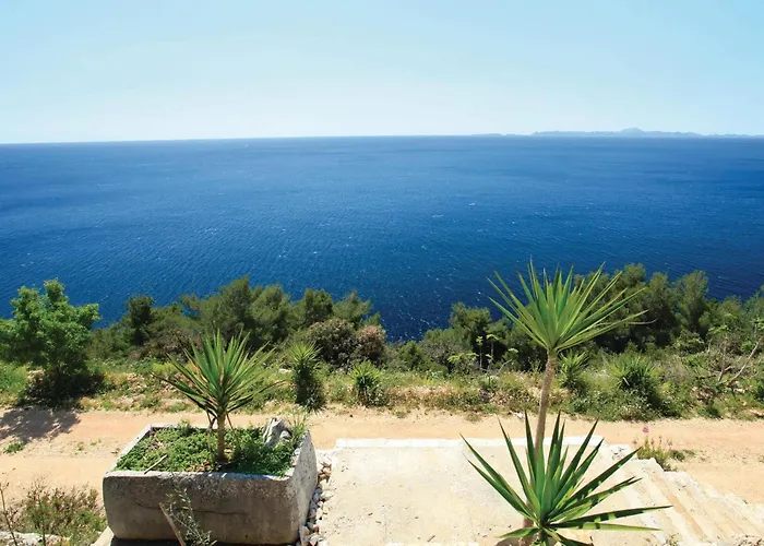 With Fireplace X Zrnovo